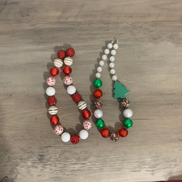 Red tulle tutu skirt sz 4t & Christmas necklaces set - Picture 5 of 6